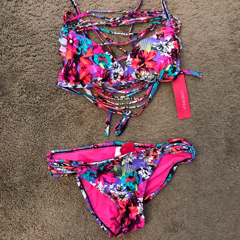 Bikini top & bottoms